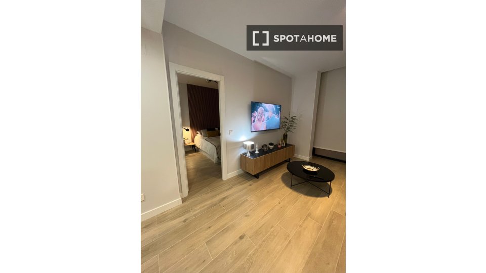 Apartment Madrid, 1 bed, 55m² — photo 3