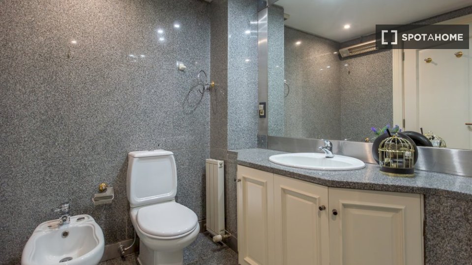 Double room Lisbon, 8 beds — photo 14
