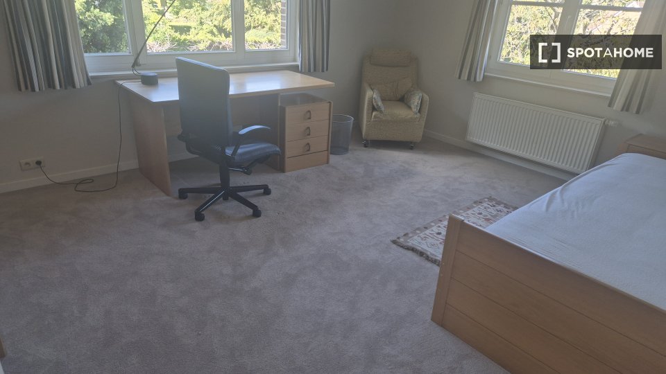 Double room Brussels, 5 beds — photo 24