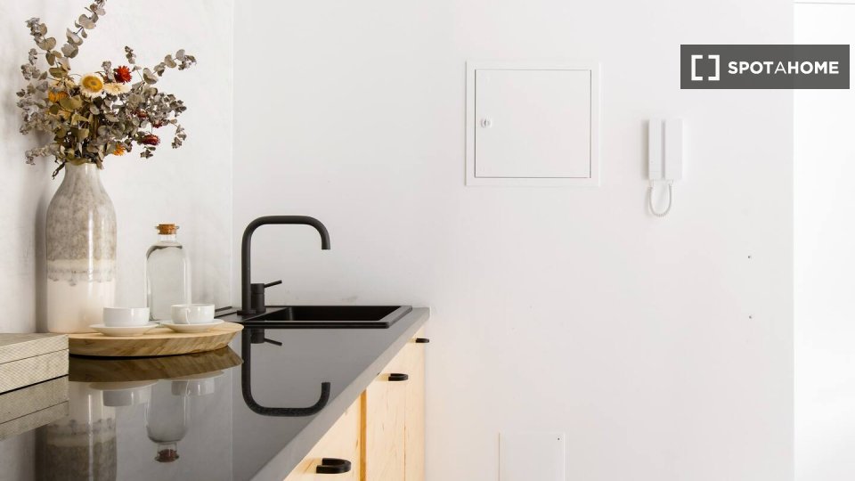Apartment mono Lisbon, 30m² — photo 2