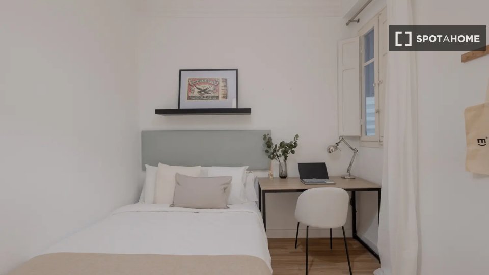 Double room Valencia, 6 beds — photo 11