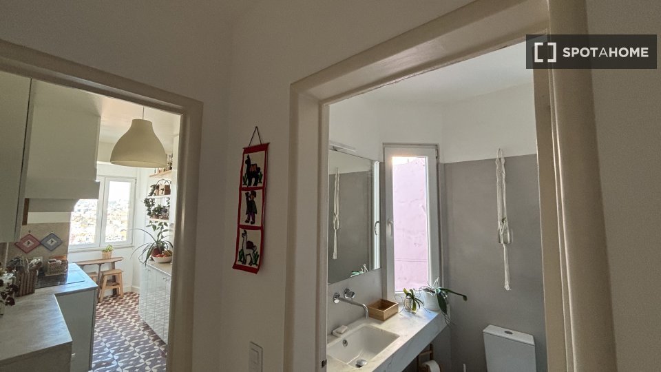 Double room Lisbon, 2 beds, 60m² — photo 41