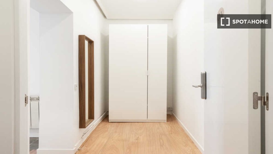 Double room Madrid, 7 beds — photo 31