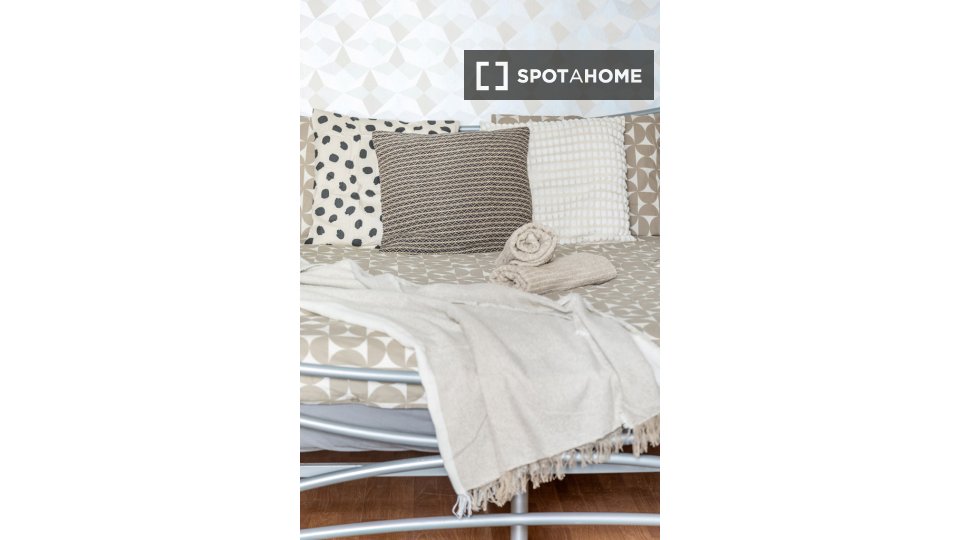 Double room Budapest, 3 beds, 80m² — photo 6