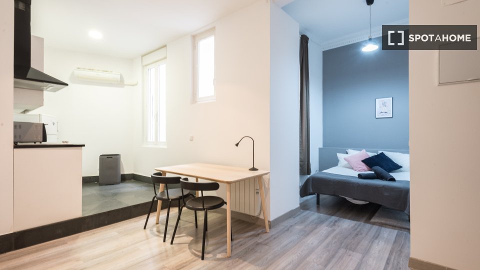 Intero studio a Madrid - in Madrid