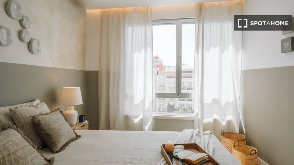 Apartment Lisbon, 1 bed — photo 4
