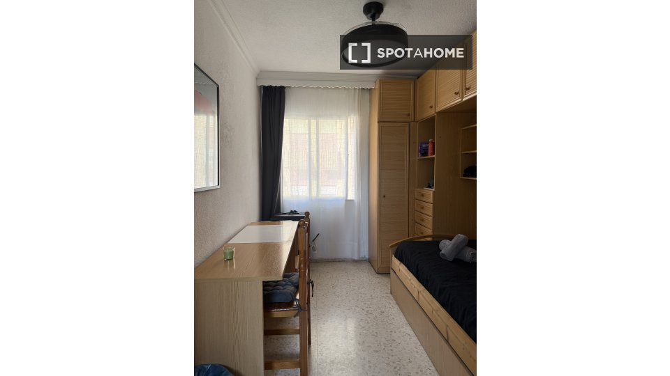 Double room Malaga, 5 beds, 140m² — photo 13