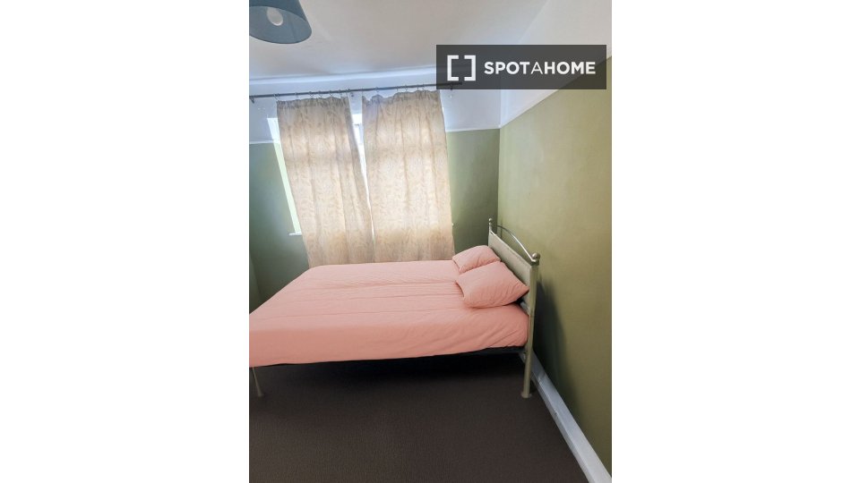 Double room London, 4 beds — photo 20