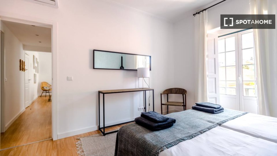 Apartment Lisbon, 2 beds — photo 16