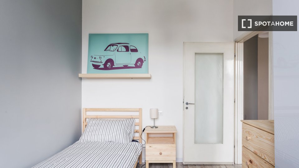 Double room Milan, 5 beds — photo 28