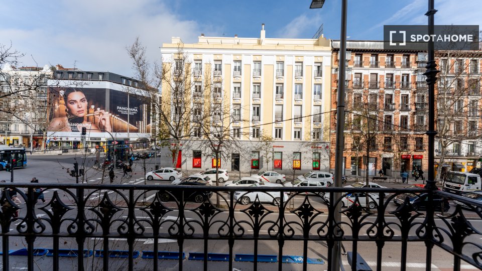 Double room Madrid, 11 beds — photo 8