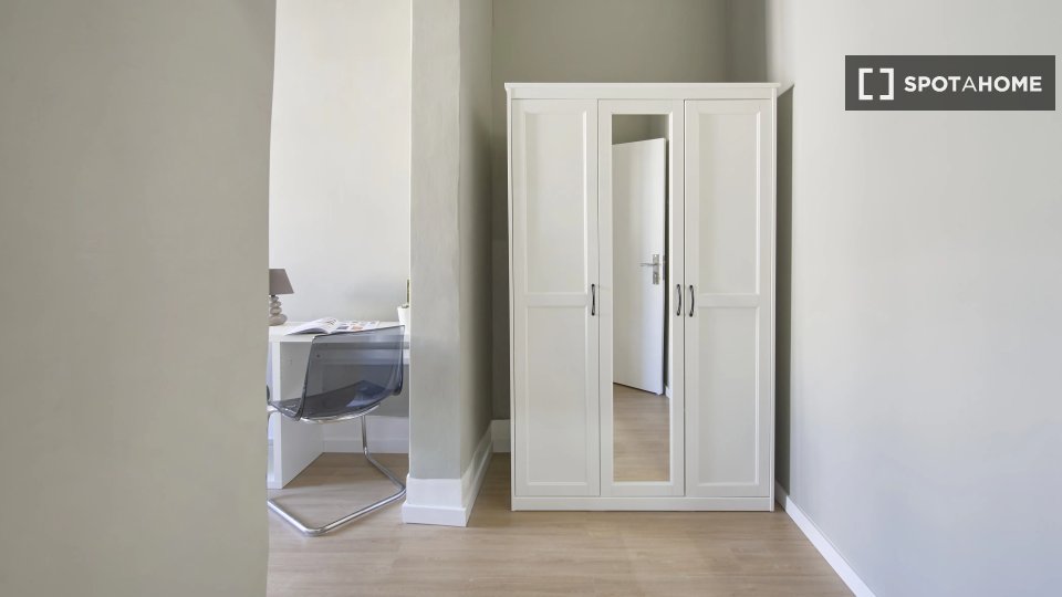 Double room Lisbon, 9 beds — photo 11