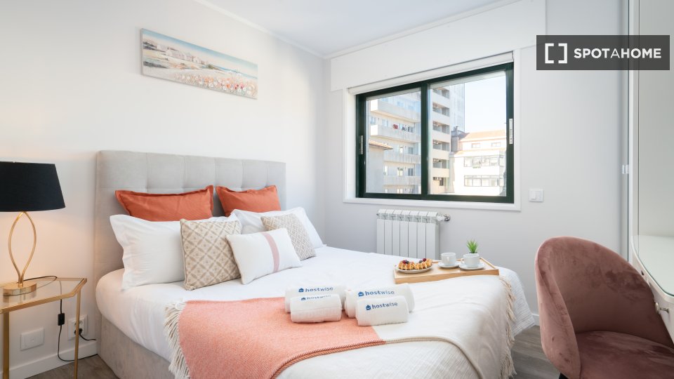 Apartment Porto, 4 beds, 120m² — photo 18