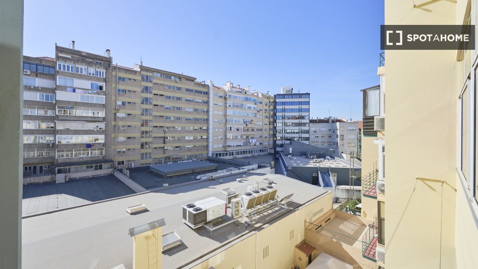 Double room Lisbon, 16 beds — photo 3