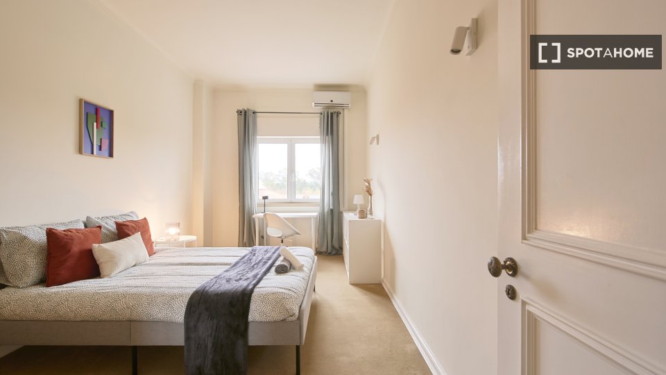 Double room Lisbon, 7 beds — photo 1