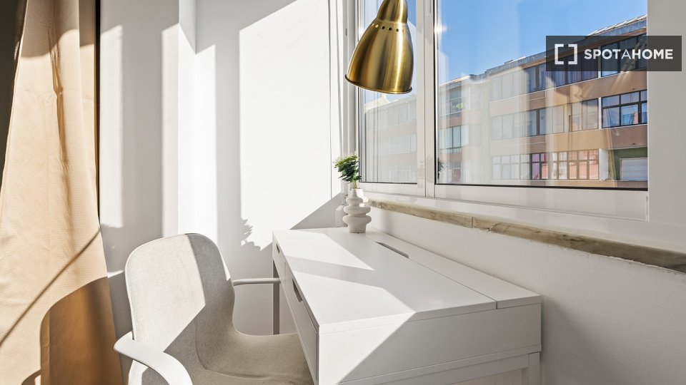 Double room Lisbon, 6 beds — photo 16