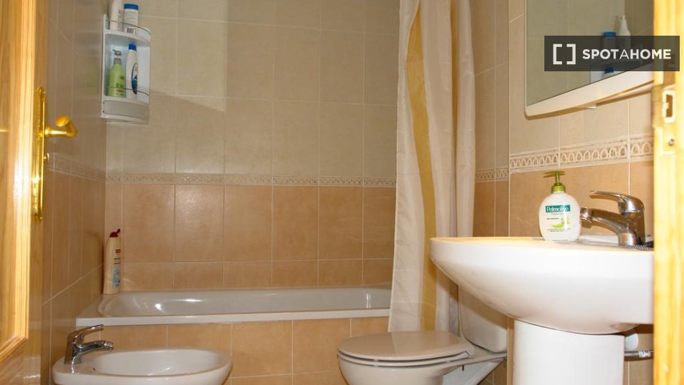 Apartamento de 1 dormitorio en alquiler en Benidorm, Alicante.