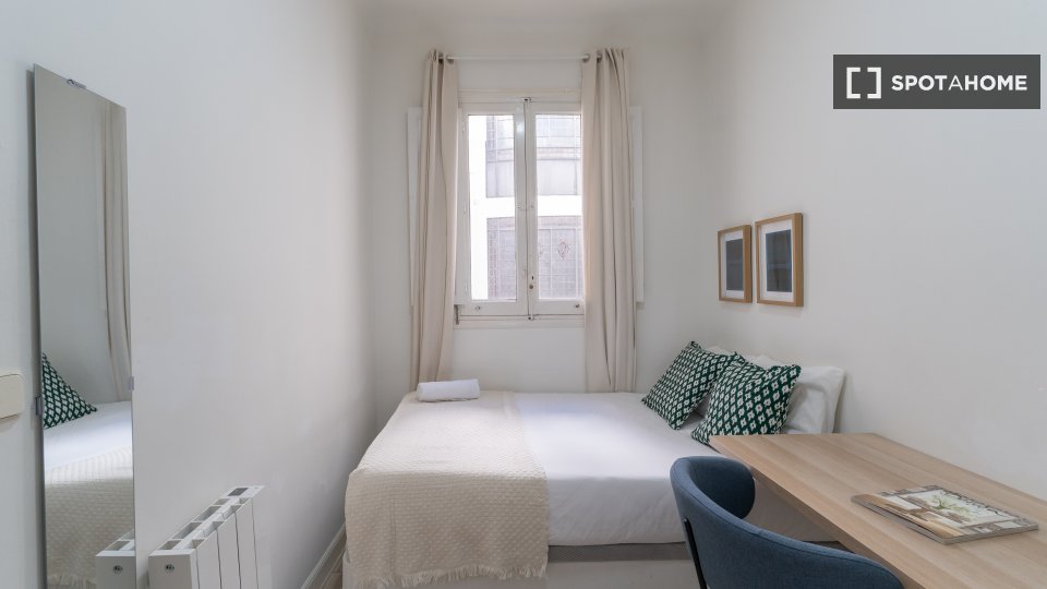 Double room Madrid, 8 beds — photo 26
