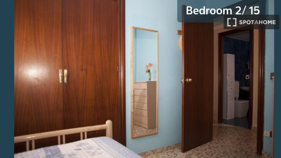 Habitación en piso compartido en alquiler en el Barrio León, Sevilla.