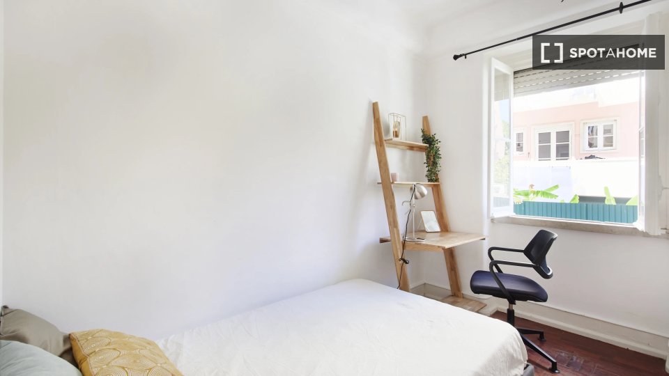 Double room Lisbon, 7 beds — photo 1