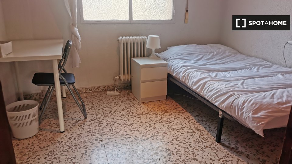 Double room Granada, 4 beds, 100m² — photo 15