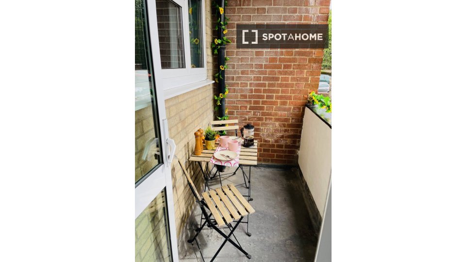 Apartment London, 2 beds, 69m² — photo 5