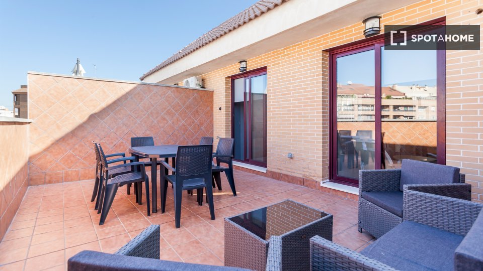 Apartment Valencia, 1 bed, 125m² — photo 5