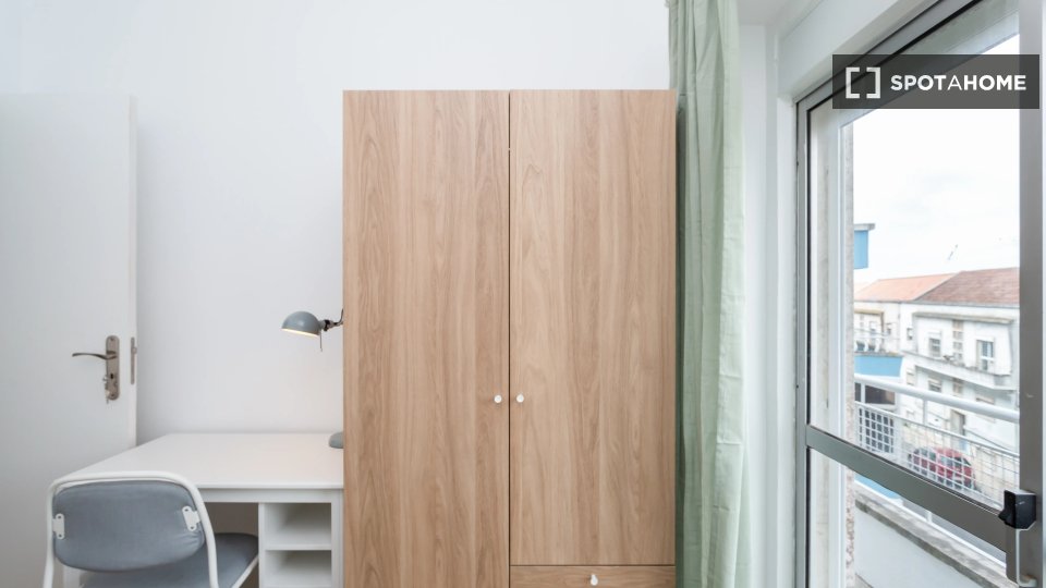 Double room Lisbon, 5 beds — photo 3