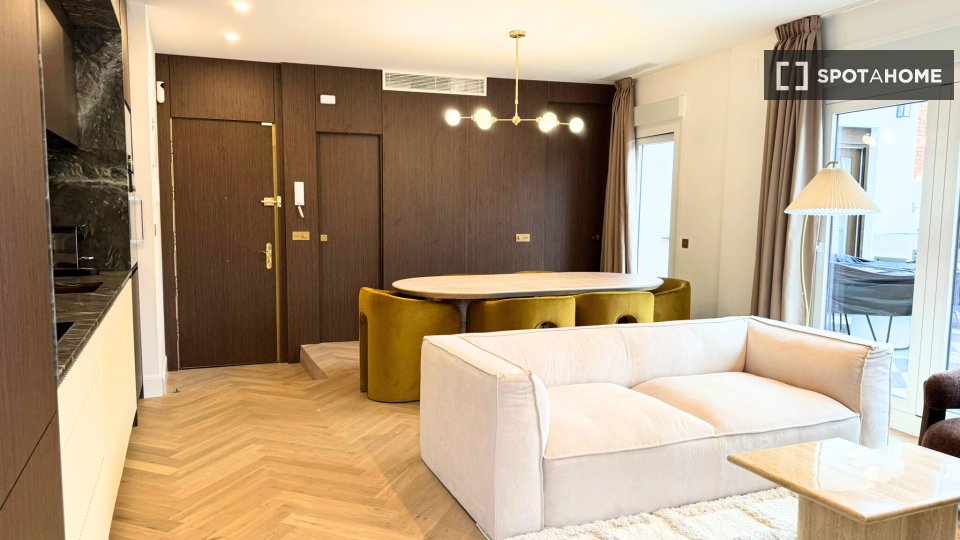 Apartment Madrid, 2 beds, 168m² — photo 4
