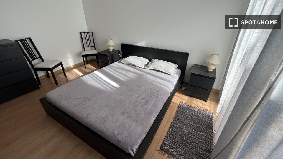 Apartment Lisbon, 1 bed, 79m² — photo 1