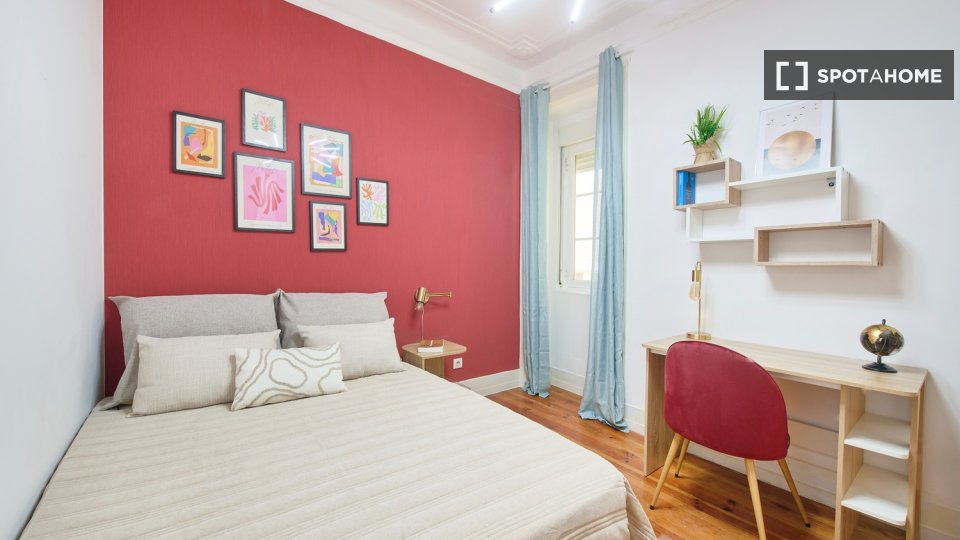 Double room Lisbon, 6 beds — photo 25