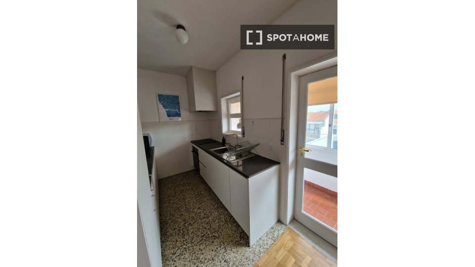 Apartment Porto, 2 beds, 98m² — photo 14
