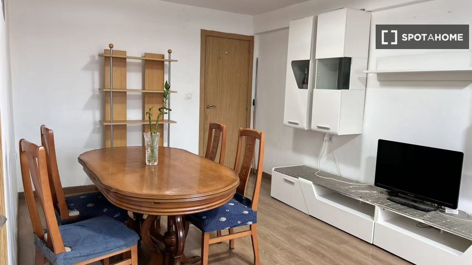Double room Valencia, 4 beds, 110m² — photo 3