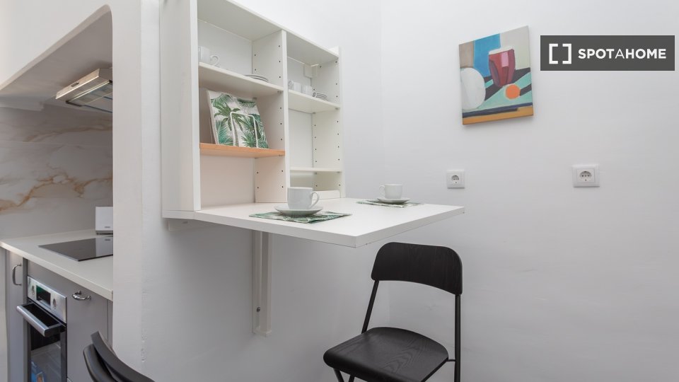 Double room Lisbon, 9 beds — photo 58