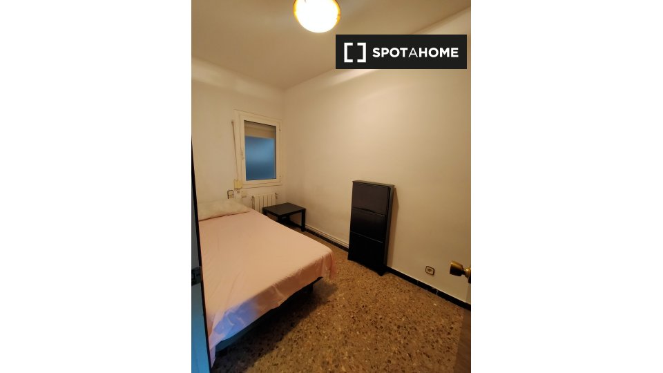 Double room Barcelona, 4 beds, 92m² — photo 7