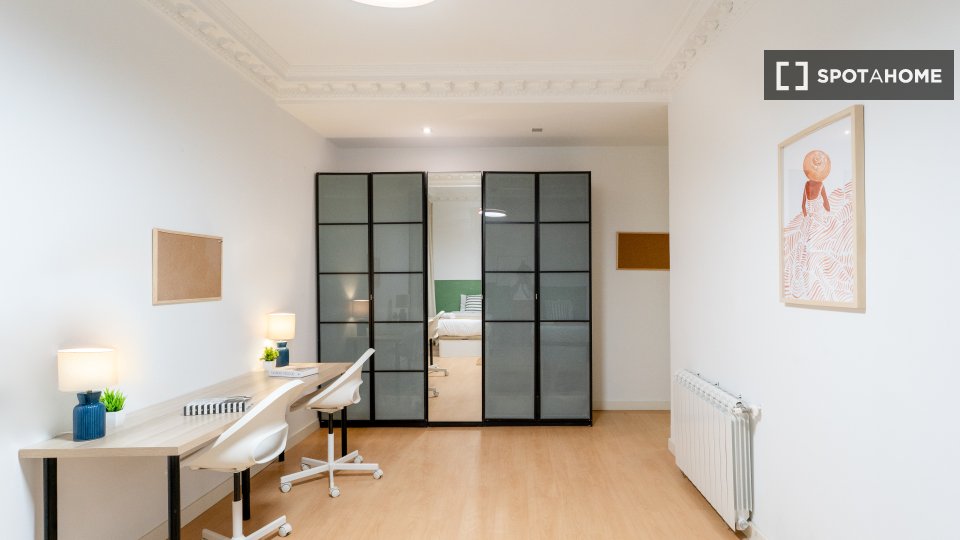 Double room Madrid, 4 beds — photo 18