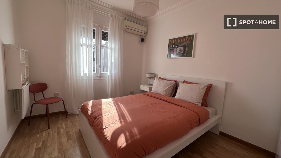 Double room Madrid, 5 beds — photo 7