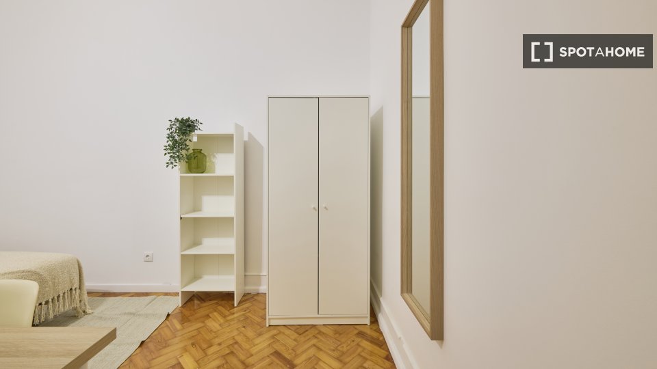 Double room Lisbon, 11 beds — photo 20