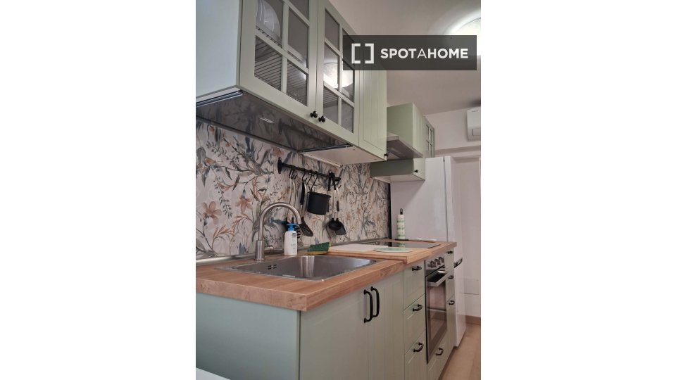 Apartment Rome, 1 bed, 40m² — photo 12