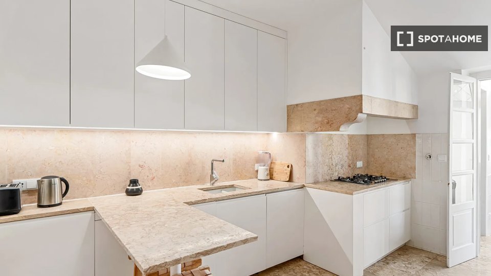 Double room Lisbon, 7 beds — photo 16
