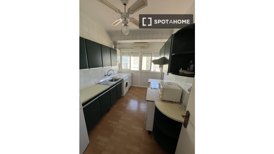 Apartment Cadiz, 3 beds, 110m² — photo 7