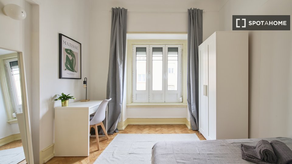Double room Lisbon, 5 beds — photo 5