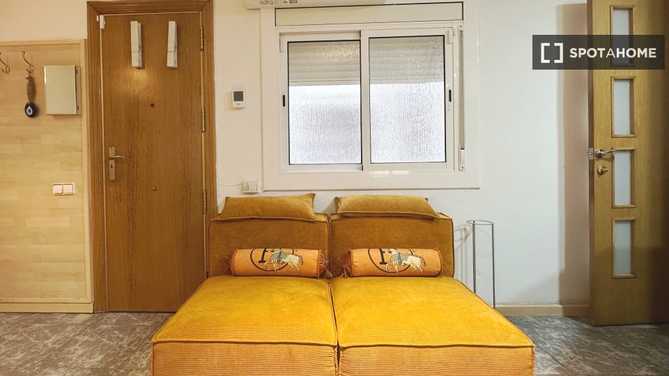 Apartment Barcelona, 2 beds, 95m² — photo 1