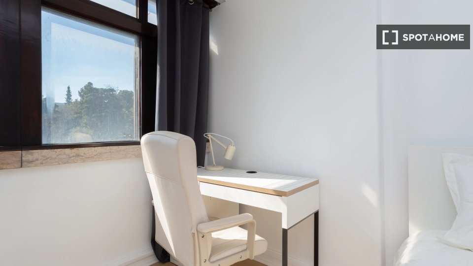 Double room Lisbon, 10 beds — photo 13