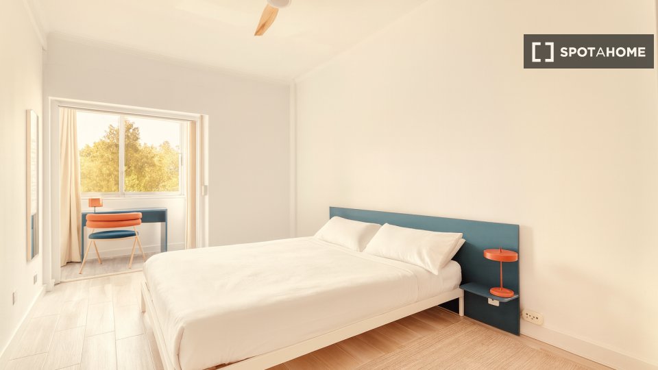 Double room Lisbon, 5 beds — photo 26