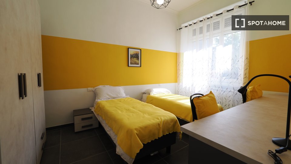 Double room Turin, 2 beds — photo 11