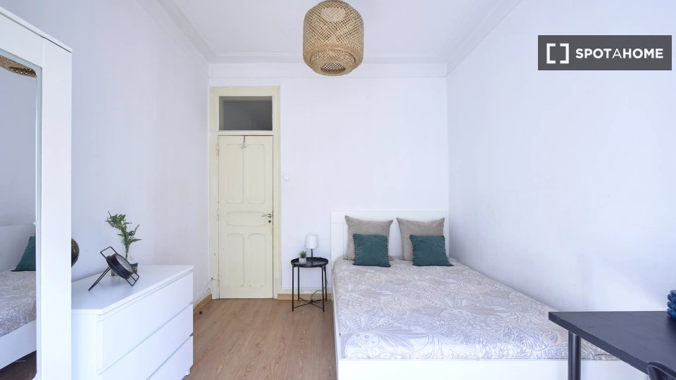 Double room Lisbon, 4 beds — photo 2