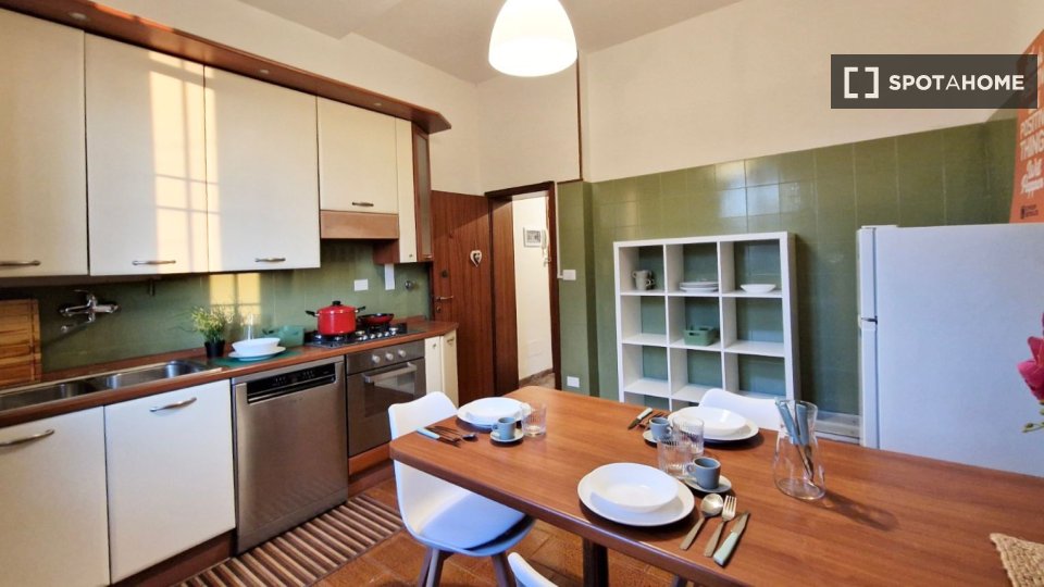 Double room Bologna, 3 beds — photo 12