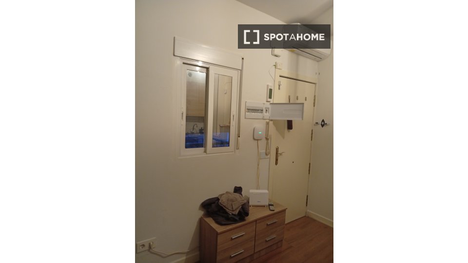 Apartment mono Madrid, 25m² — photo 2