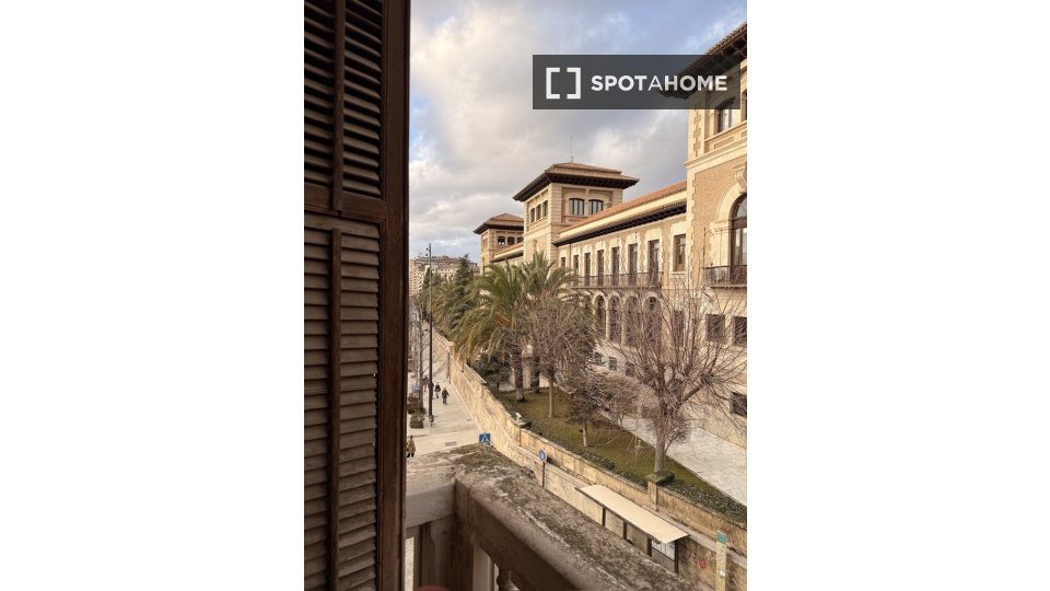 Double room Granada, 1 bed — photo 11